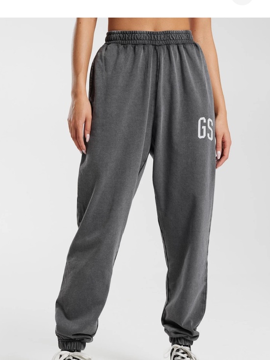 Gymshark Pants - GYMSHARK COLLEGIATE JOGGERS Size Small